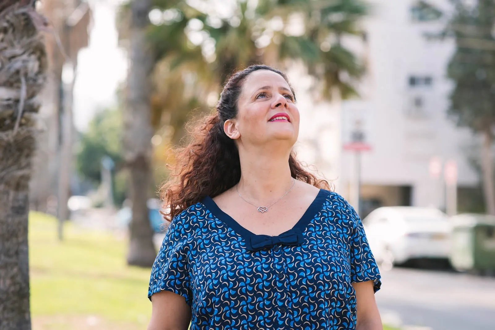 חלי לוי לגעת דרך המסך